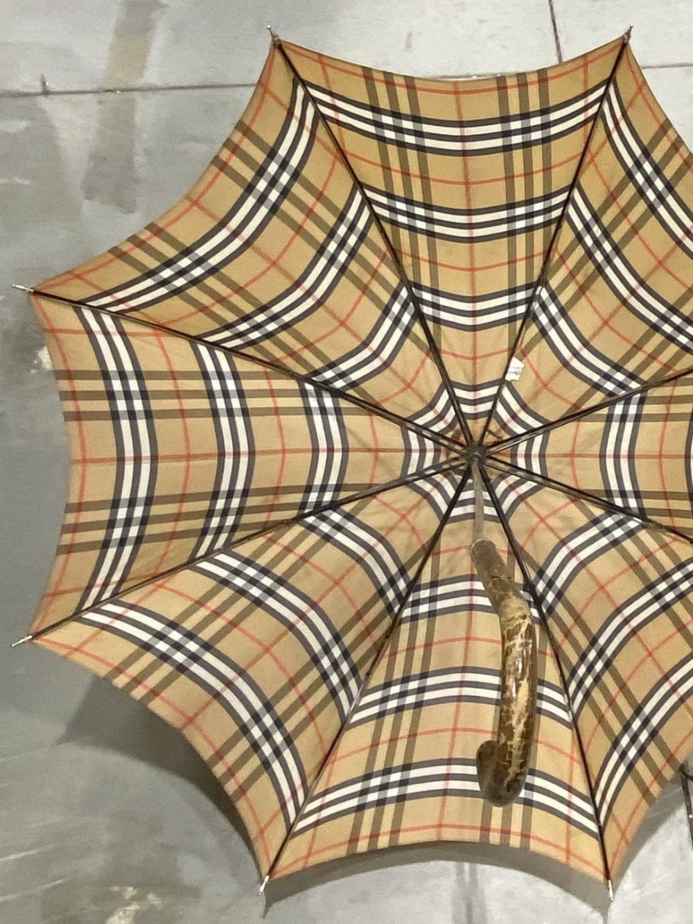 Vintage BURBERRY Plaid Umbrella - Tan Check Pattern